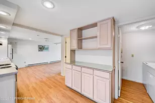 6174 Lakeview Dr, Pocono Pines, PA 18350 - Photo 6