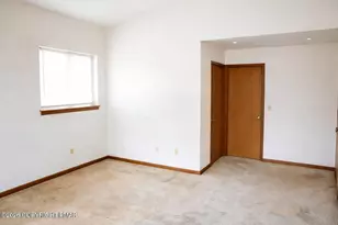 504 Galion Dr, Tamiment, PA 18371 - Photo 10