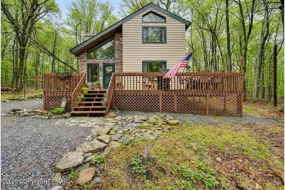  11 Fawn Court, Covington Township, PA 18424 - Photo 1