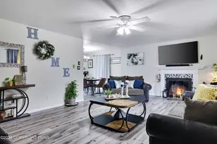 124 Shawnee Dr, Pocono Lake, PA 18347 - Photo 14