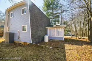 8943 Deerfield Dr, Tobyhanna, PA 18466 - Photo 40