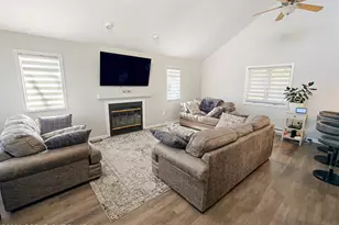 2104 Vacation Ln, Pocono Summit, PA 18346 - Photo 6