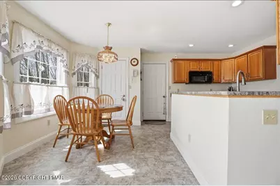  325 Tower Drive, East Stroudsburg, PA 18302 - Photo 16
