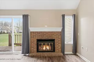 114 Duck Hollow Cir, Stroudsburg, PA 18360 - Photo 14