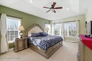 389 Joanne Ct, Bartonsville, PA 18321 - Photo 16