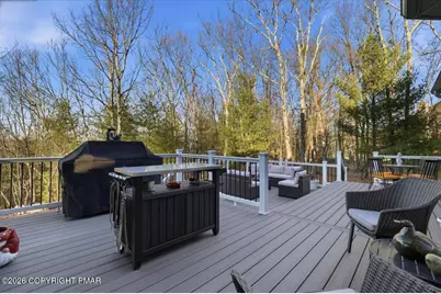  389 Joanne Court, Bartonsville, PA 18321 - Photo 12