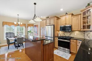 389 Joanne Ct, Bartonsville, PA 18321 - Photo 74