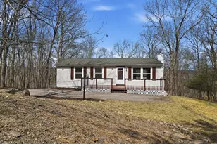 1037 Alpine Dr, East Stroudsburg, PA 18302 - Photo 4