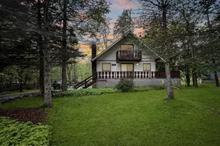 8252 Natures Dr, Tobyhanna, PA 18466 - Photo 2