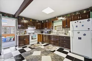 8252 Natures Dr, Tobyhanna, PA 18466 - Photo 12