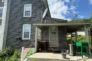 395 Holtzman Rd, Reinholds, PA 17569 - Photo 4