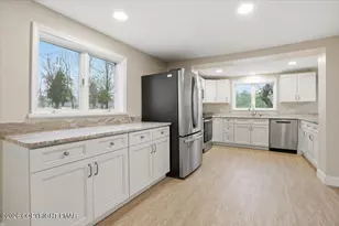 209 Keller Dr, Stroudsburg, PA 18360 - Photo 10