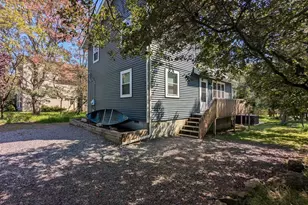 185 Bishop Cir, Albrightsville, PA 18210 - Photo 2