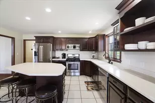 355 Washington Rd, Greenfield Township, PA 18407 - Photo 22