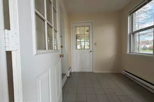 1037 Chipperfield Dr, Stroudsburg, PA 18360 - Photo 4