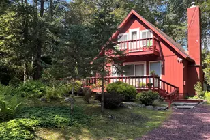 201 Long View Ln, Pocono Pines, PA 18350 - Photo 1