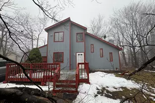 9193 Buttonwood Ct, Tobyhanna, PA 18466 - Photo 1