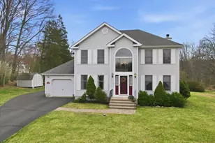 277 Northpark Dr, East Stroudsburg, PA 18302 - Photo 4