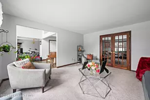 137 Old Kettle Ct, Stroudsburg, PA 18360 - Photo 12