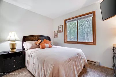  2041 Candlewood Drive, East Stroudsburg, PA 18301 - Photo 28