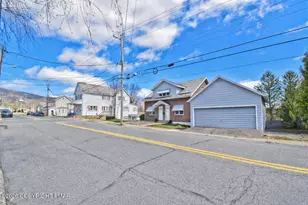 621 Garibaldi Ave, Roseto, PA 18013 - Photo 38