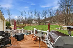 1177 N Rocky Mountain Dr, Effort, PA 18330 - Photo 8