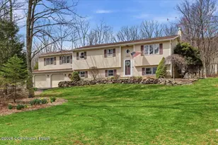 1177 N Rocky Mountain Dr, Effort, PA 18330 - Photo 1