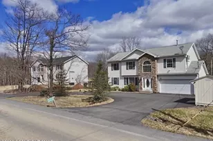 2431 Grey Birch Ln, Long Pond, PA 18334 - Photo 90