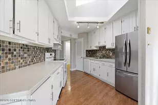125 Big Bear Dr, Greentown, PA 18426 - Photo 16
