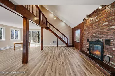  211 Geese Court, Bushkill, PA 18324 - Photo 8