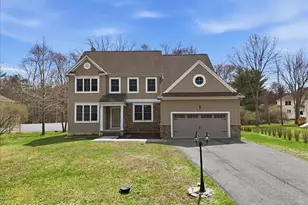 241 Dryden Rd, Stroudsburg, PA 18360 - Photo 2