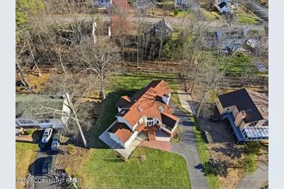  110 Bexhill Court, Bushkill, PA 18324 - Photo 12