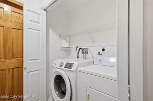 110 Bexhill Ct, Bushkill, PA 18324 - Photo 32