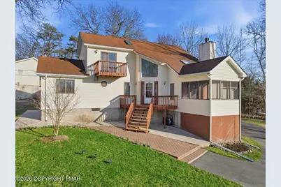  110 Bexhill Court, Bushkill, PA 18324 - Photo 2