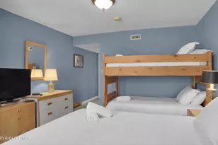 11 Midlake Dr, Lake Harmony, PA 18624 - Photo 18