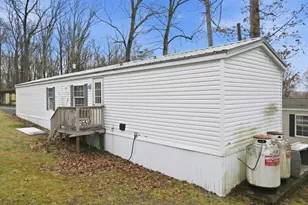180 Bartion Ct, Bartonsville, PA 18321 - Photo 38