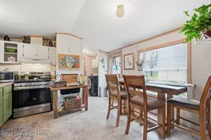 180 Bartion Ct, Bartonsville, PA 18321 - Photo 6