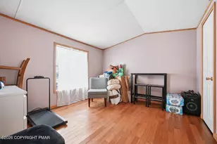 180 Bartion Ct, Bartonsville, PA 18321 - Photo 24