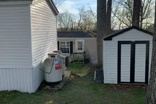 180 Bartion Ct, Bartonsville, PA 18321 - Photo 2