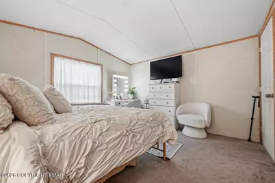  180 Bartion Court, Bartonsville, PA 18321 - Photo 16