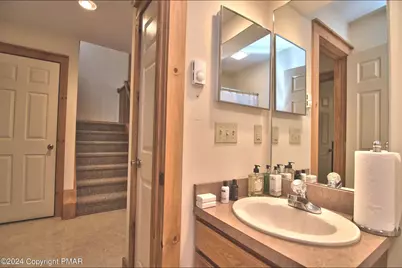  371 Linden Court, Tannersville, PA 18372 - Photo 10