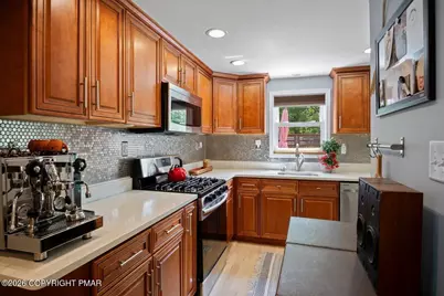  262 Marilou Lane, Bartonsville, PA 18321 - Photo 28