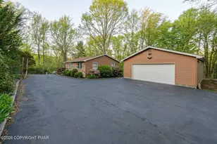 269 Devils Hole Rd, Cresco, PA 18326 - Photo 2