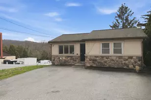 1818 E Susquehanna St, Allentown, PA 18103 - Photo 2