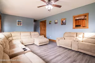 4043 Manor Dr, Stroudsburg, PA 18360 - Photo 2