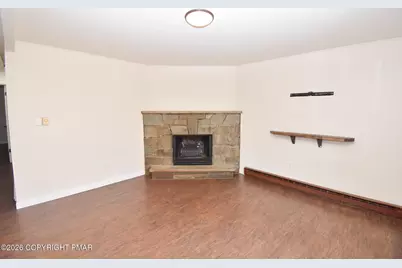  347 Country Place Drive, Tobyhanna, PA 18466 - Photo 6