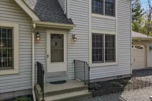 3310 Black Cherry Ct, Long Pond, PA 18334 - Photo 6