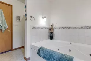 3310 Black Cherry Ct, Long Pond, PA 18334 - Photo 46