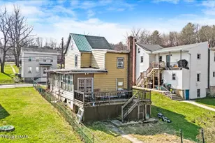 40 Chestnut St, Cressona, PA 17929 - Photo 2