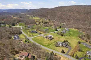 2506 Red Fox Ln, Stroudsburg, PA 18360 - Photo 60